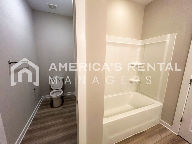 Building Photo - MOVE IN SPECIAL!!! - Roomy Home for Rent in Cullman, AL…6 Foot Privacy Fence. AVAILABLE NOW!! - S...