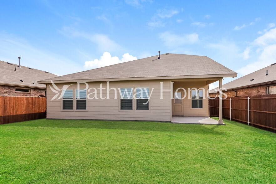 Building Photo - 908 Birch Dr