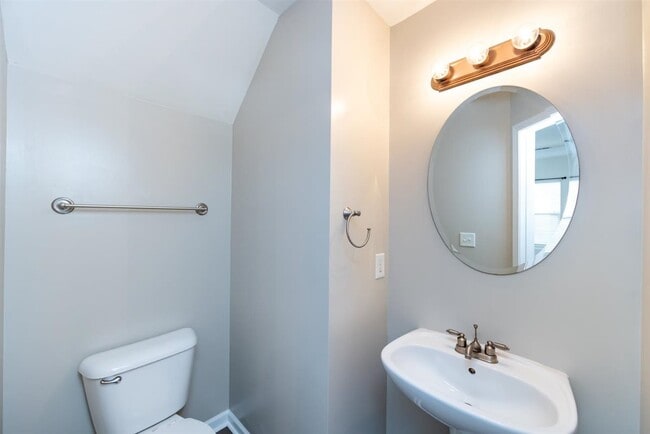 Building Photo - 4811 Sunburst Ln