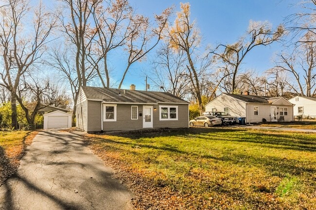 Building Photo - 8620 Graham Ln