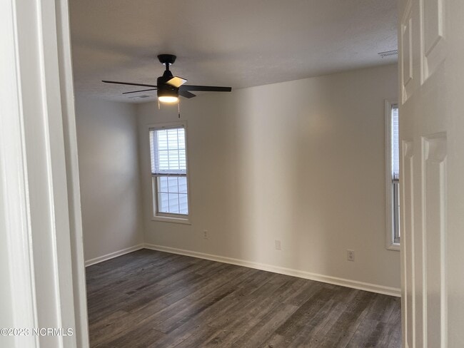 Building Photo - 338 Emerald Cove Ct