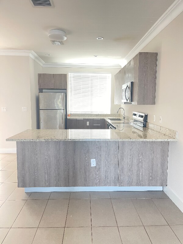 Building Photo - 515 NE 121st St