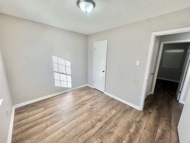 Building Photo - 5176 Braden Dr