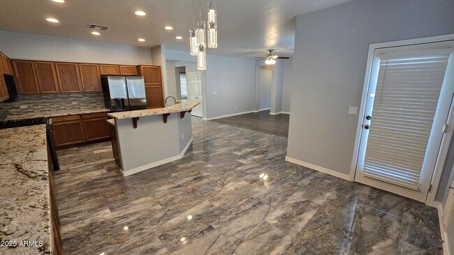 Building Photo - 16417 N 170th Ln
