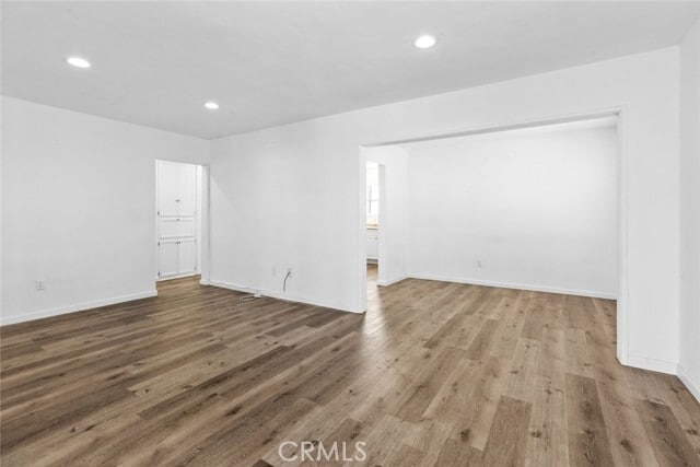 Building Photo - 676 W Glenoaks Blvd