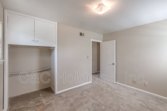Building Photo - 204 S 197th E Ave