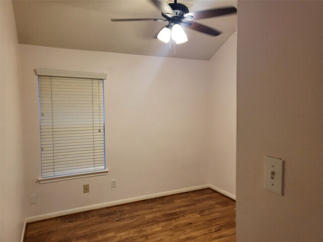 Building Photo - 5406 Meadow Canyon Dr