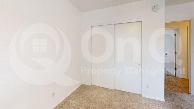 Building Photo - 8972 E Mayberry Dr