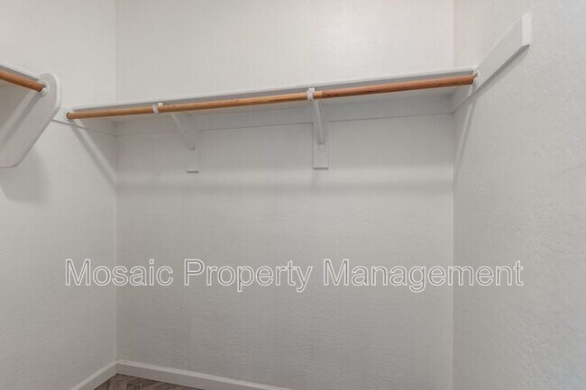 Building Photo - 35565 N Bandolier Dr