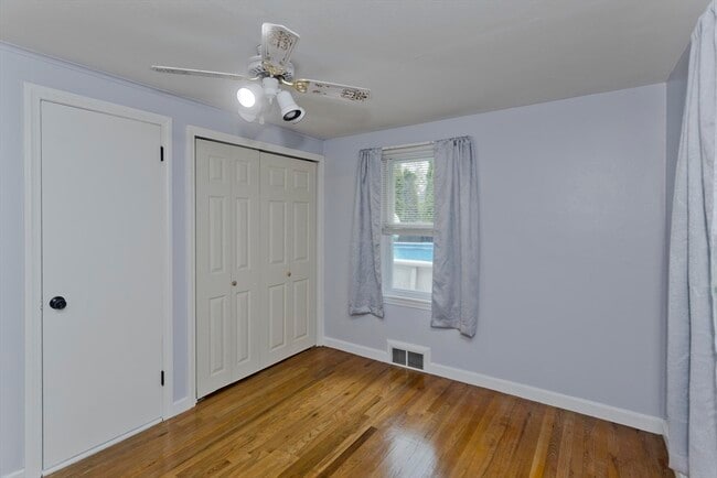 Building Photo - 83 Chalmers St