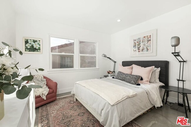 Building Photo - 4234 Verdugo Rd