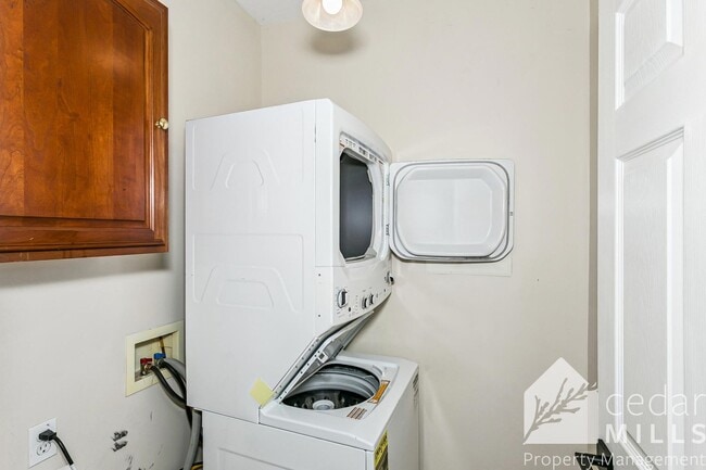 Building Photo - EXTRAORDINARY historic rental opportunity ...