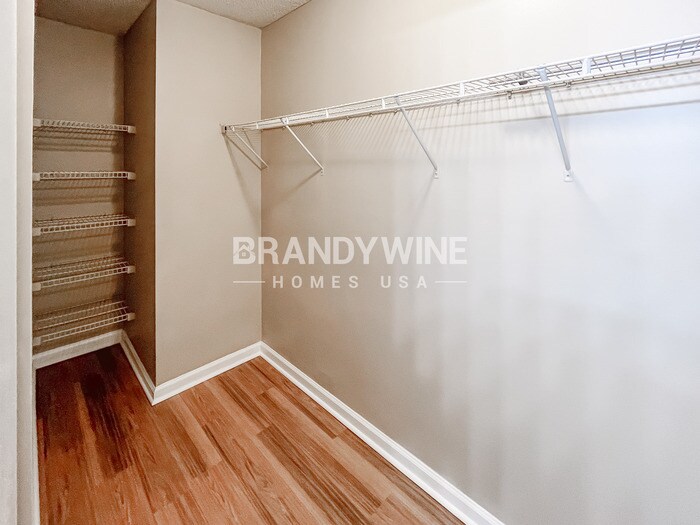 Building Photo - 7901 Winterwood Cir N