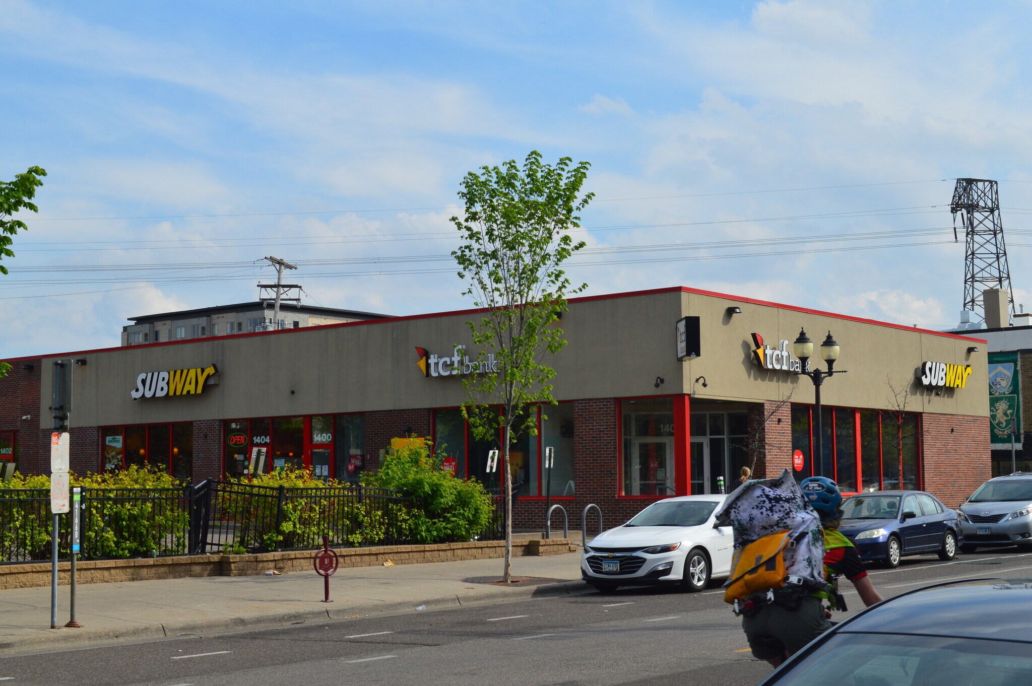 Building Photo - 1425 6th St SE