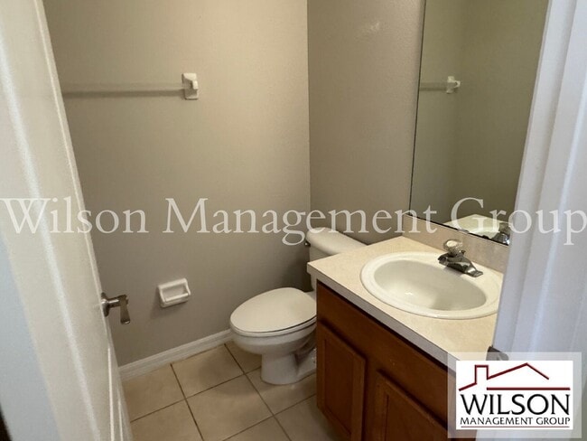 Building Photo - 4944 Waterside Pointe Cir