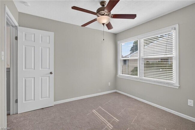 Building Photo - 5605 Tendril Last