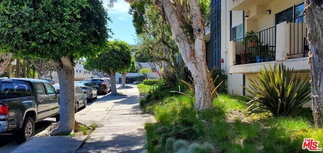Building Photo - 8163 Redlands St