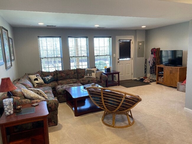 Building Photo - 41889 Precious Square