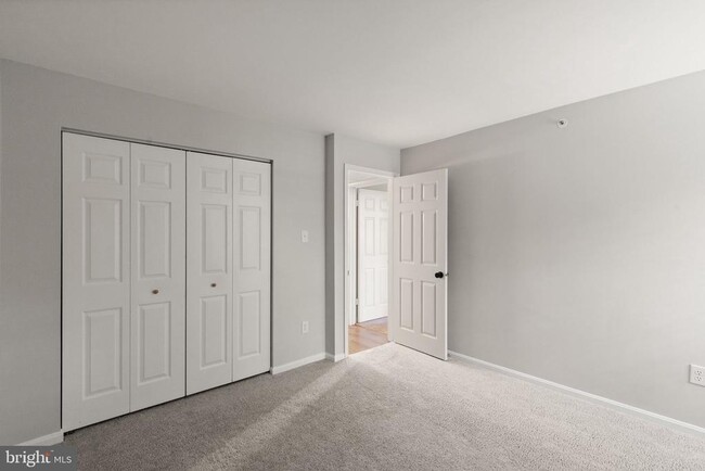 Building Photo - 3400 Tulleys Pointe Ct