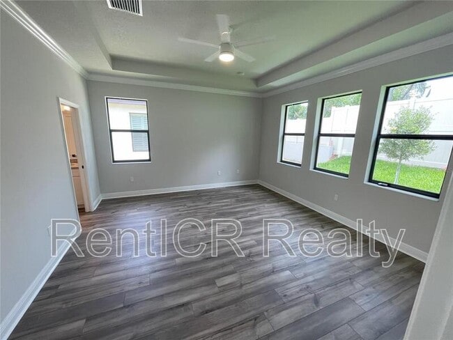 Building Photo - 1437 N River Cir