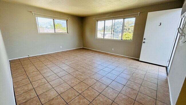 Living room - 4495 Bonnie Brae St