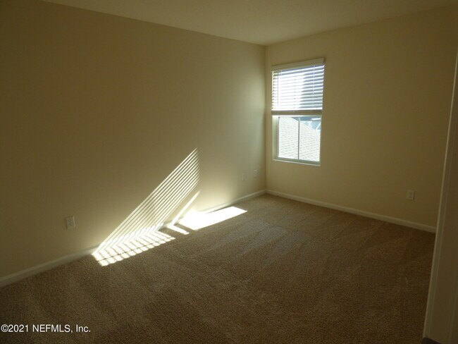 Building Photo - 833 Observatory Pkwy