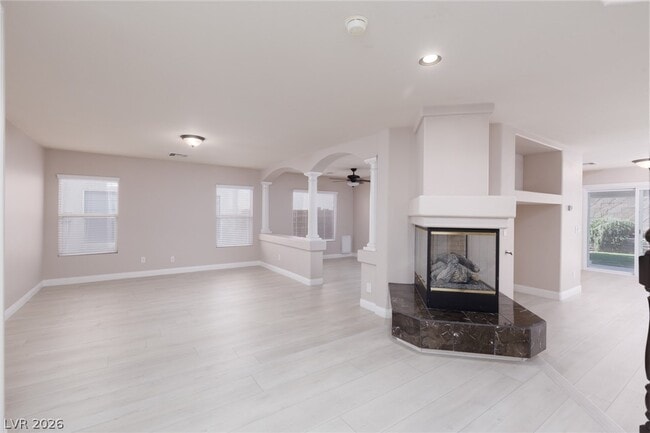 Building Photo - 10873 Carberry Hill St