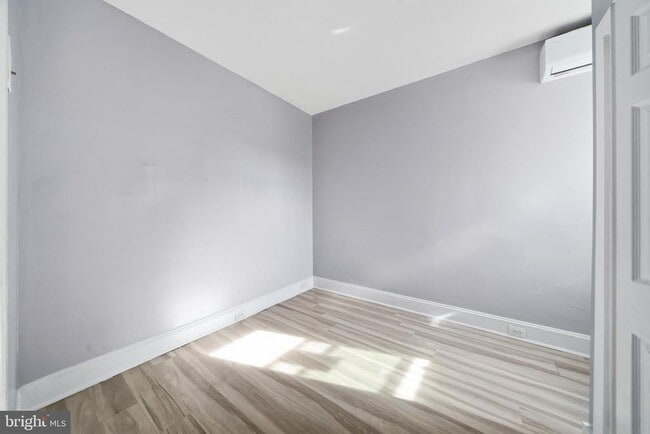 Building Photo - 1938 Mifflin St