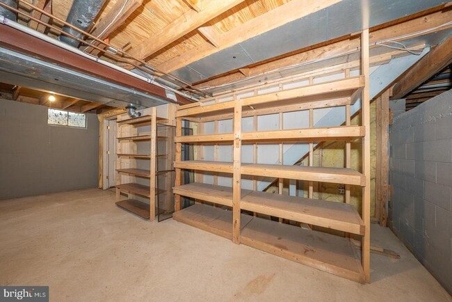 Building Photo - 301 Hanover Ct
