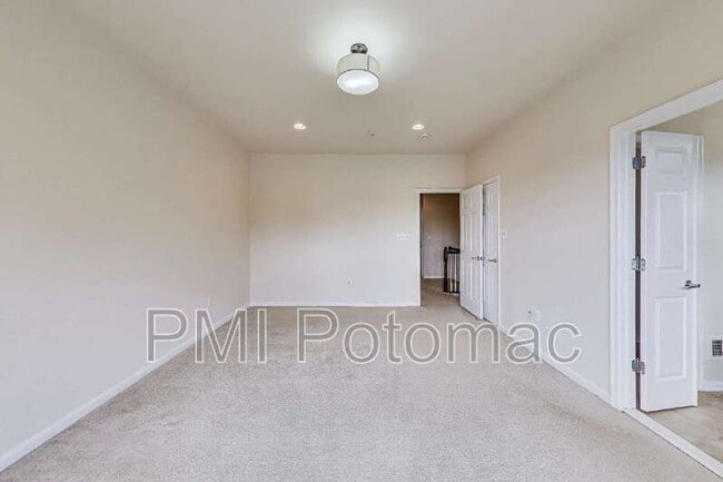 Building Photo - 2133 Little Sorrel Way