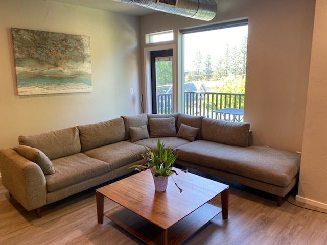 Building Photo - 618 S Denver St