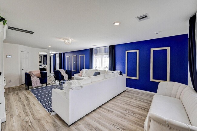 Building Photo - 1702 Campos Ct