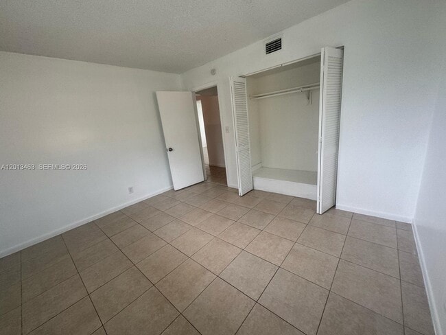 Building Photo - 1480 NW 19th Ct