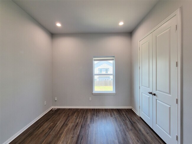 Building Photo - 4908 Paradigm Ln