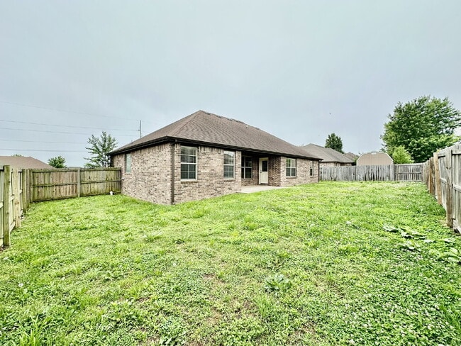 Building Photo - 441 Sorrento Dr