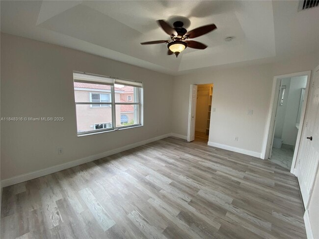 Building Photo - 562 NW 130th Ave