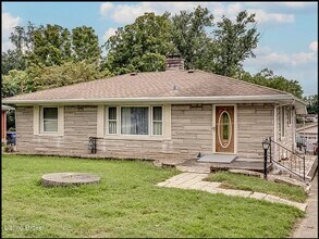 Building Photo - Lovers Lane