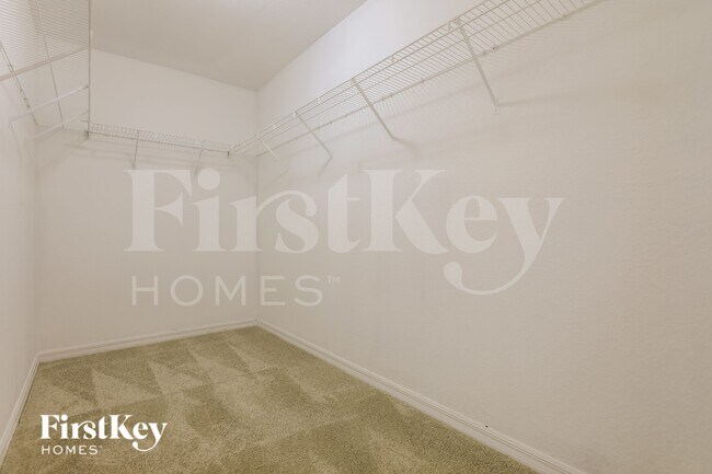 Building Photo - 4517 Lovett Rd