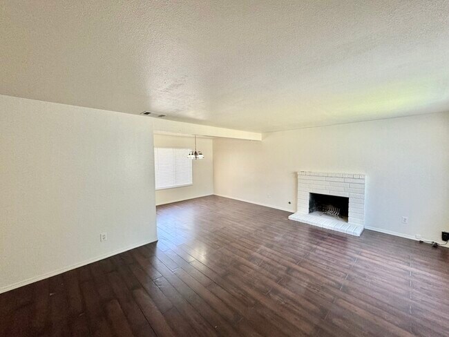 Building Photo - Great Value!