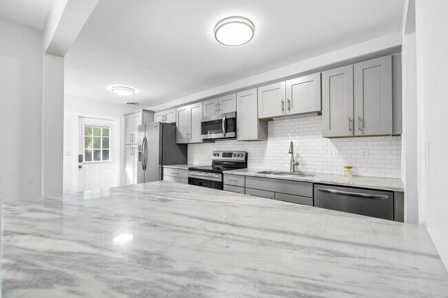 Building Photo - 358 Kepner Dr NE