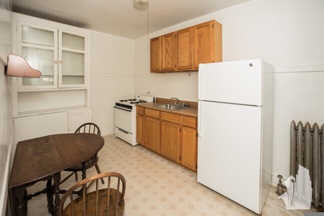 Building Photo - 2610 W Gunnison St