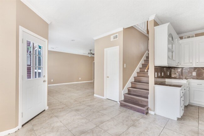 Building Photo - 16222 Rutley Cir