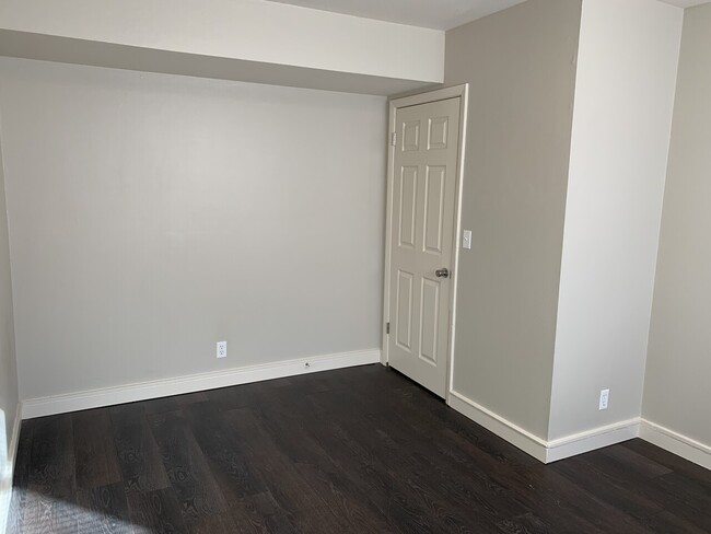 Building Photo - 2428 W Savannah Villa Oaks