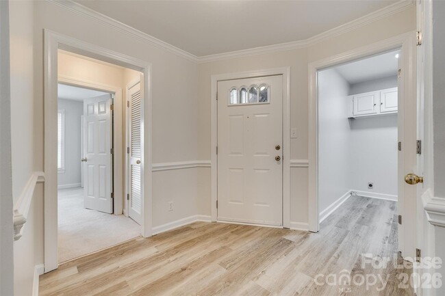 Building Photo - 13822 Queens Harbor Rd