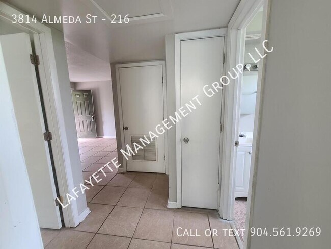 Building Photo - 3814 Almeda St
