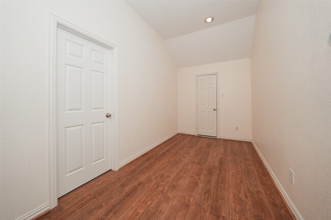 Building Photo - 4426 Greenwood Trace Ln