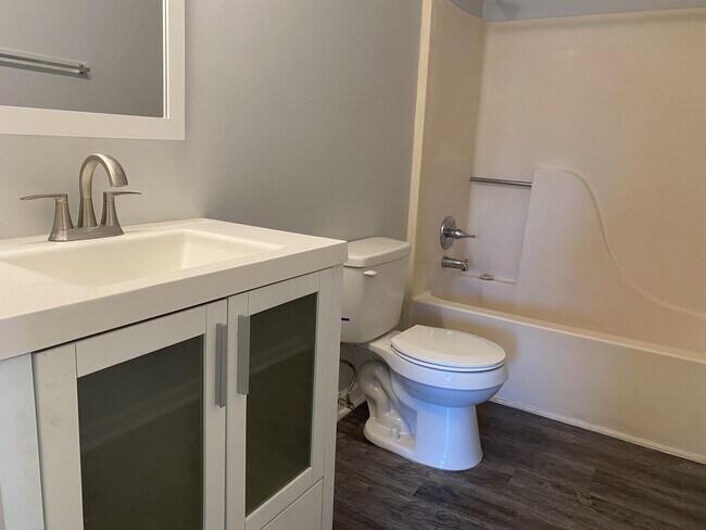 Building Photo - 1251 Sumner Ave