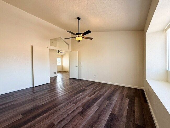 Building Photo - Spacious Garden Lakes Beauty – Vaulted Ceilings, 3-Car Garage & Stunning Upgrades!