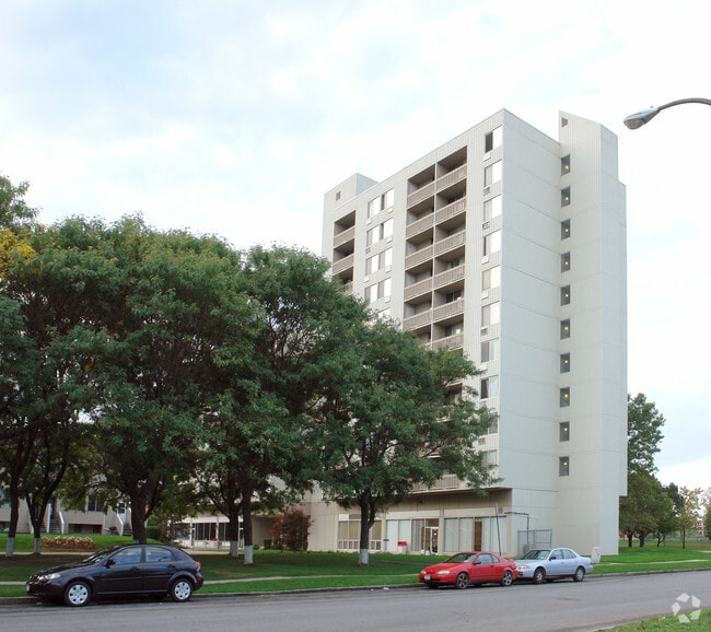 Building Photo - St. Simon's Terrace