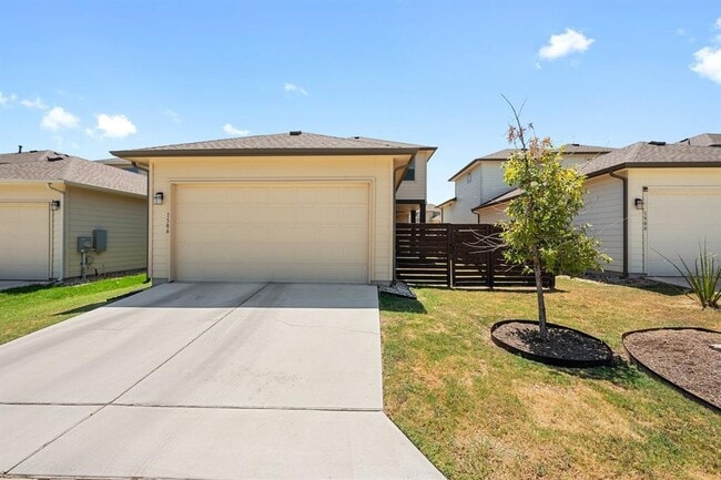 Building Photo - 1506 Arcilla St